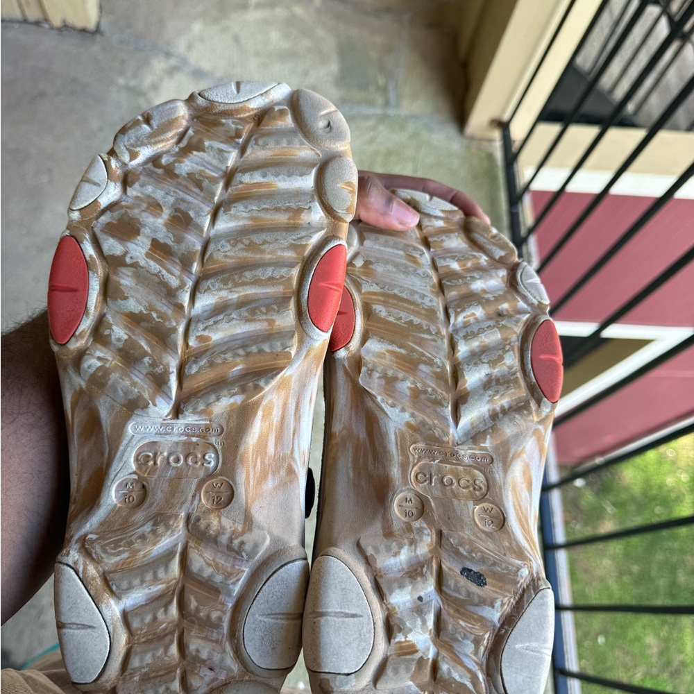 Crocs X Cinnamon Toast Crunch Clogs Sandals M Size 10 / W Size 12 READ - Picture 6 of 6